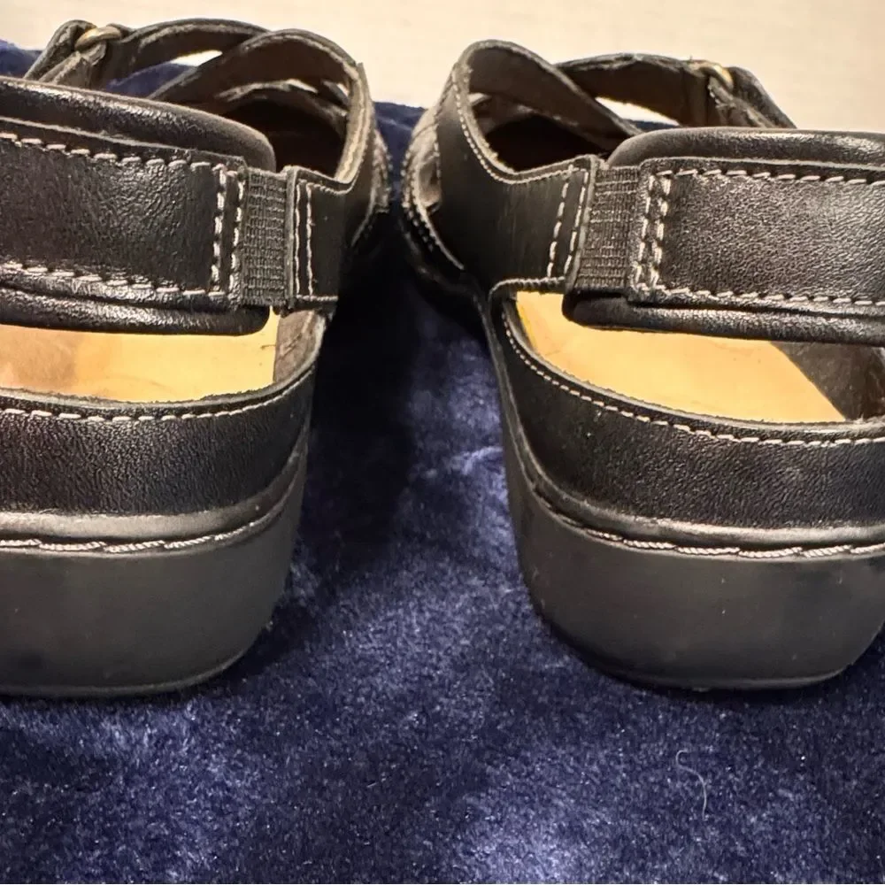 Clarks Black Leather Shoes Low Heel with Adjustable Strap Size 10